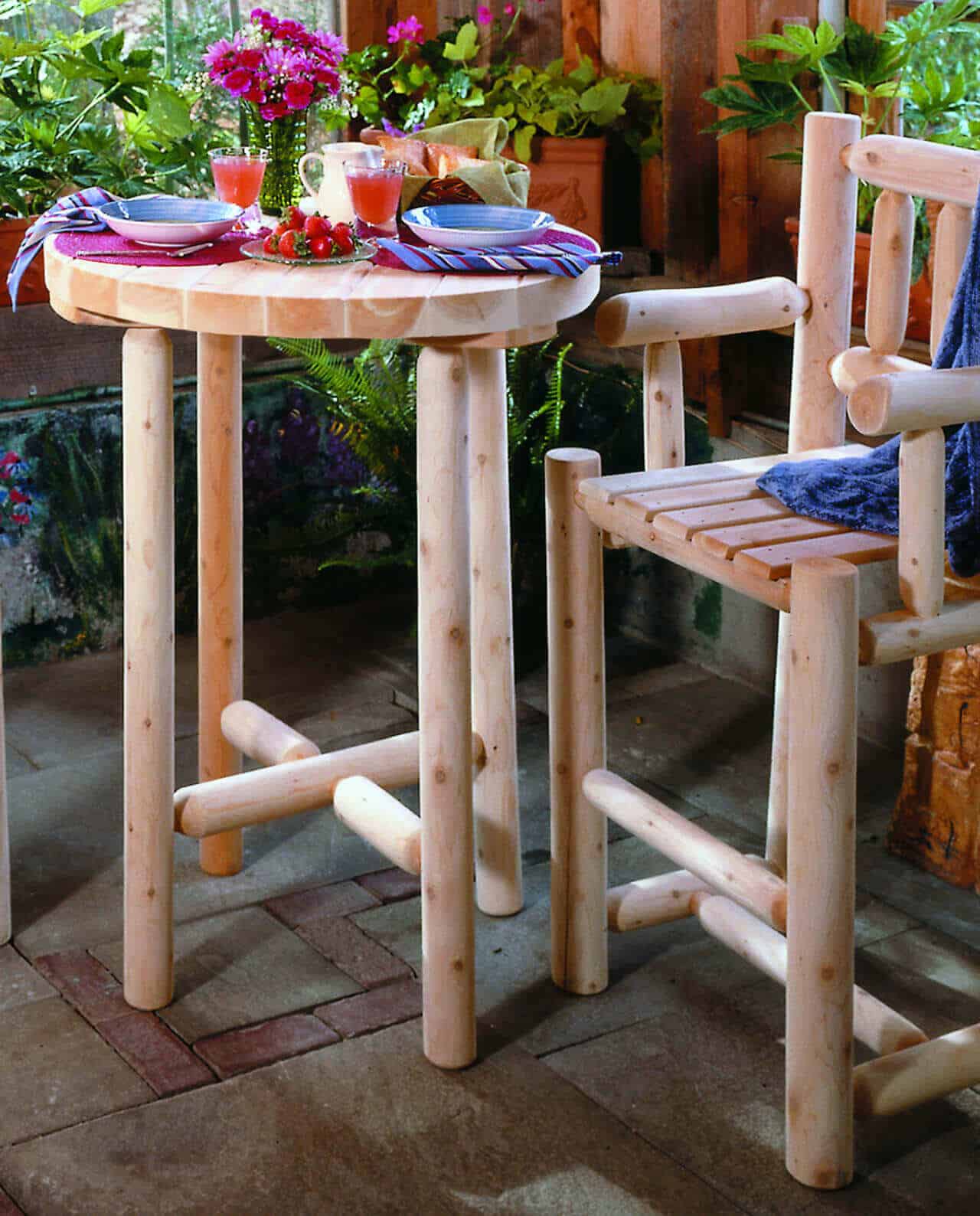 Pourquoi choisir table haute et tabouret de bar pour l'extérieur