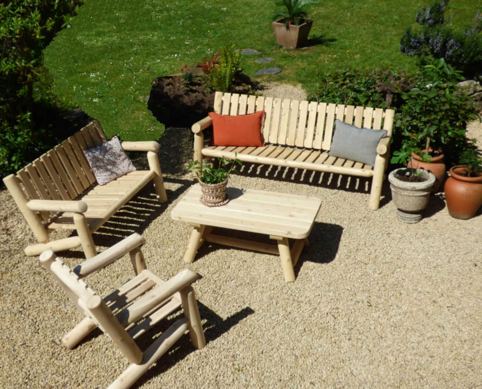 Les avantages du meuble de jardin en bois