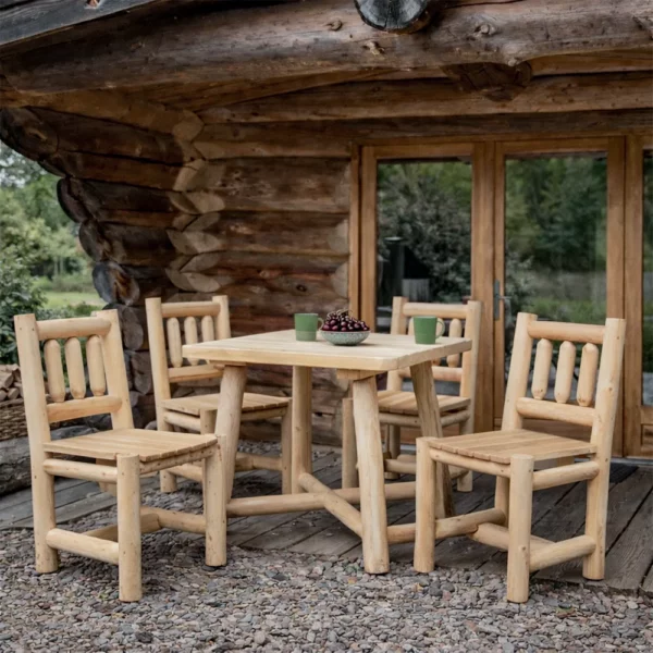 salon de jardin en bois massif blanc avec des chaises en rondins et une table haute carrée à pieds croisée - marque Cèdre & Rondins