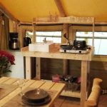 ensemble meuble de salle à manger en bois en situation R5S
