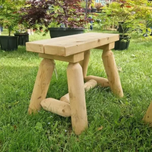 petit banc en bois massif de cèdre blanc pour jardin et intérieur. Style style rustique canadien.