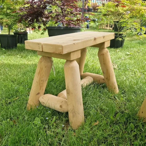 petit banc en bois massif de cèdre blanc pour jardin et intérieur. Style style rustique canadien.