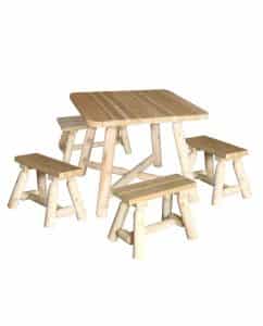 table carrée en bois et bancs