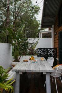 terrasse décorée de plantes